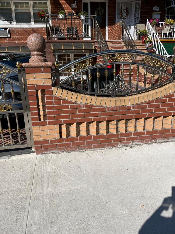 A Deluxe Room New York City Exterior photo